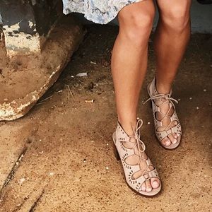 lace / tie up heels. SO CUTE!